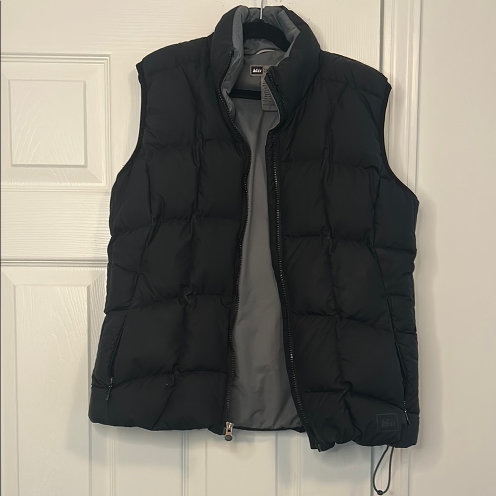 REI Black Puffer Vest Goose Down (minimum 80% down)